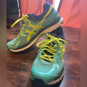 ASICS Gel-cumulus 7 running shoe // women’s 8.5 // blue/yellow/green